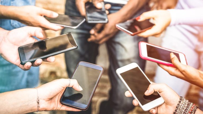 Integrating Smartphones In African Schools