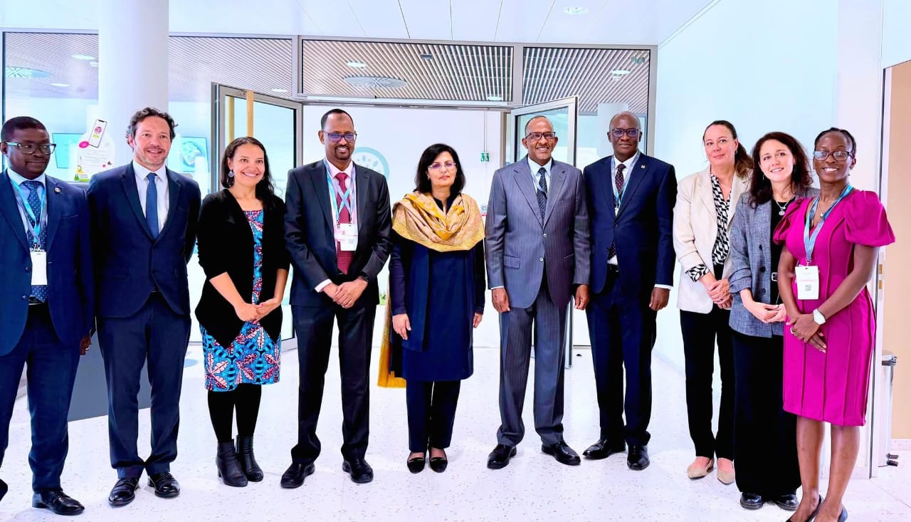 Health Cabinet Secretary Aden Duale (5th right) with other stakeholders.