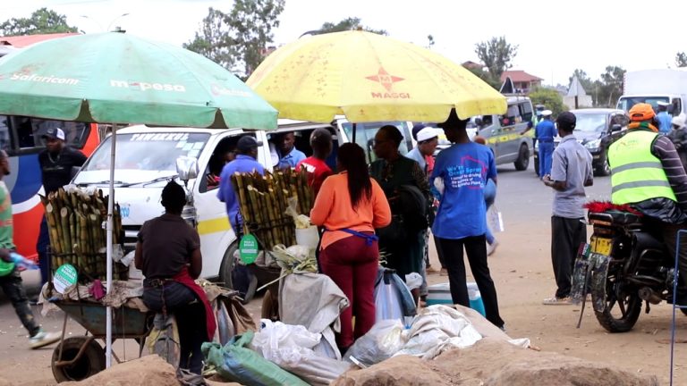 Residents and traders at Juja town, Kiambu County.
