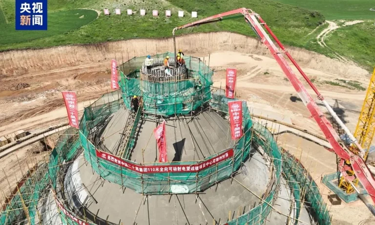 China builds giant radio telescope in Xinjiang