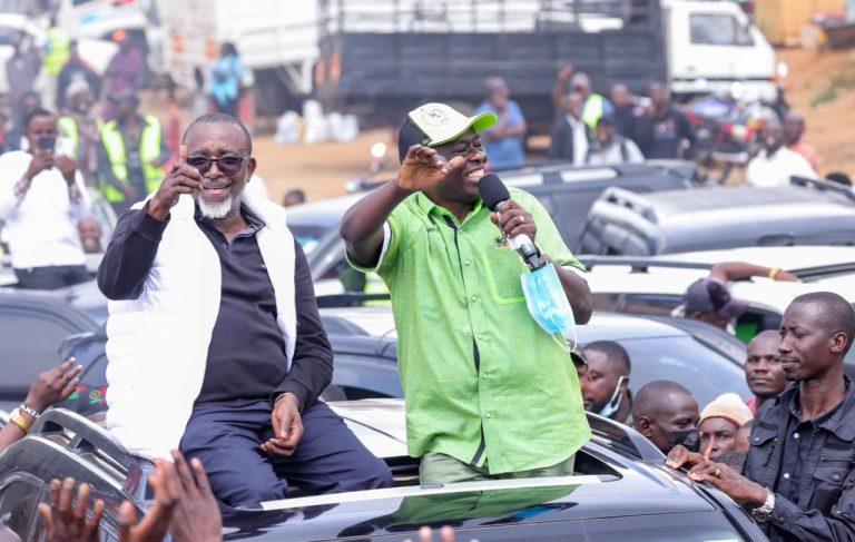 DCP party leader Rigathi Gachagua with for Cabinet Secretary Mithika Linturi in Meru town yesterday.