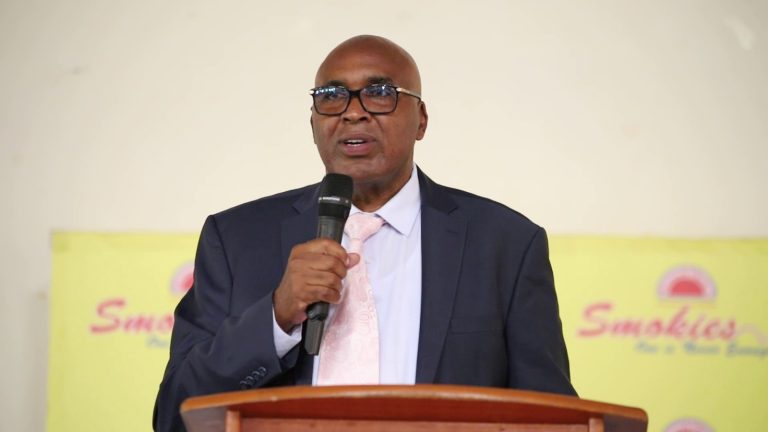 MKU founder and Board chairman, Prof Simon Gicharu, also KICD chairman adressing Murang'a High School students