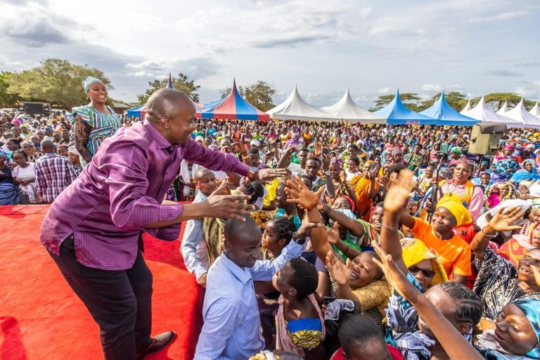 Deputy President Prof Kithure Kindiki receiving greetings from Kilifi County residents