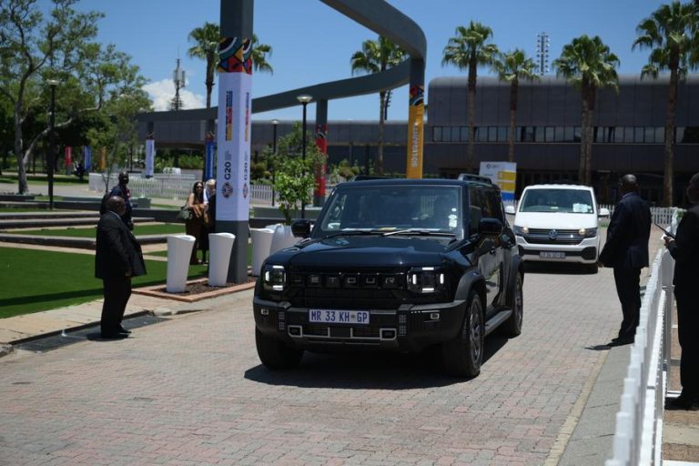 SOUTH AFRICA-JOHANNESBURG-G20 SUMMIT-CHINA-VEHICLE