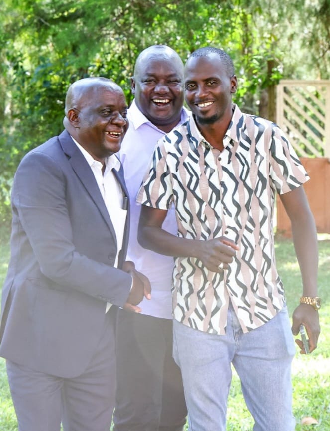 Simon Kangwana, Leonard Shimaka and Ryan Injendi Malulu at a Kakamega Hotel after addressa the media.