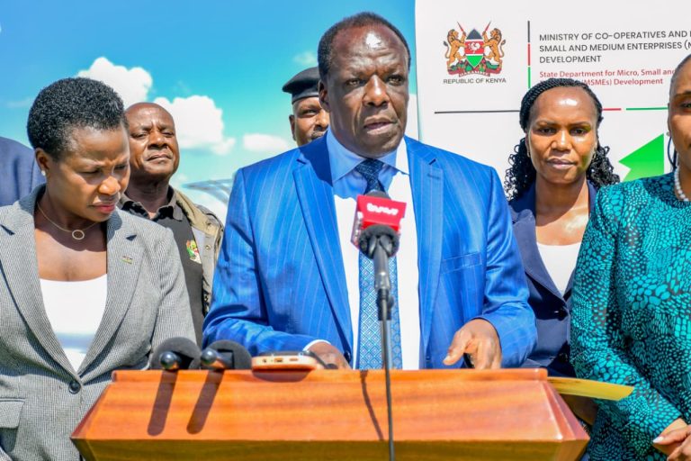 Uhuru Gardens tour by CS Oparanya and PS Mageni