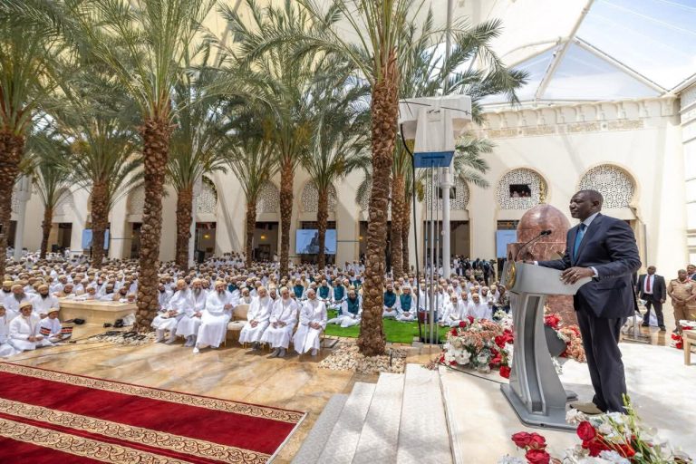 President William Ruto addressing Dawoodi Bohra community members on Friday.