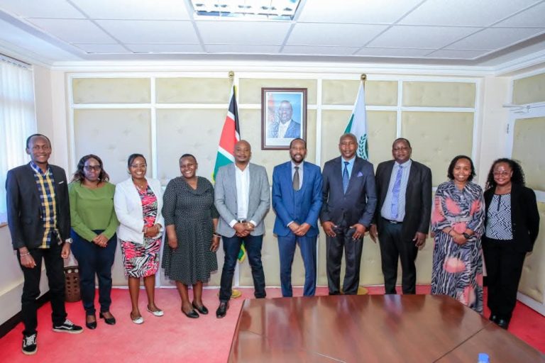 CAJ Commissioner Charles Njagua Kanyi (5th left) with other stakeholders after a series of meetings in Kirinyaga.