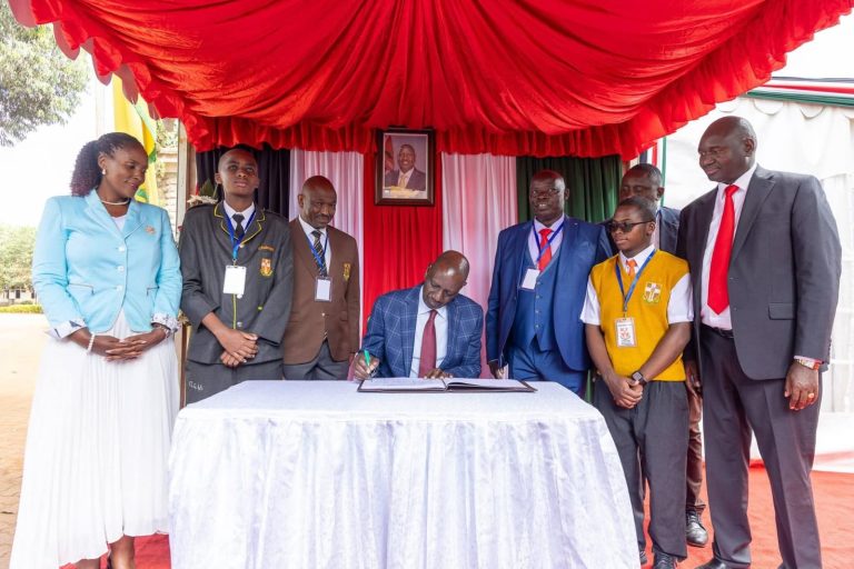 Ruto celebrates Thika High 70 Years, announces major expansion of learning facilities (18)