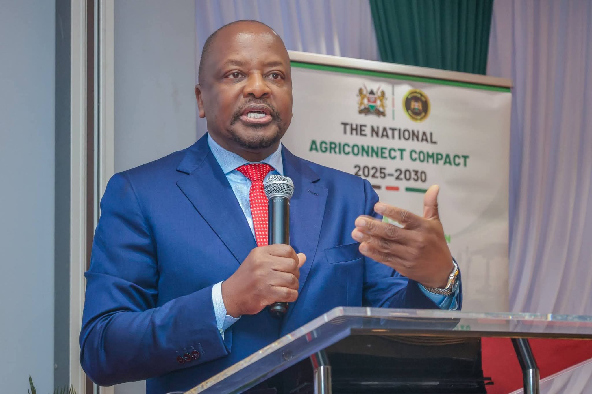CS Mutahi Kagwe addressing the forum.