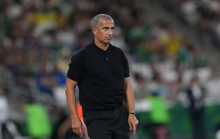 Coach Sabri Lamouchi