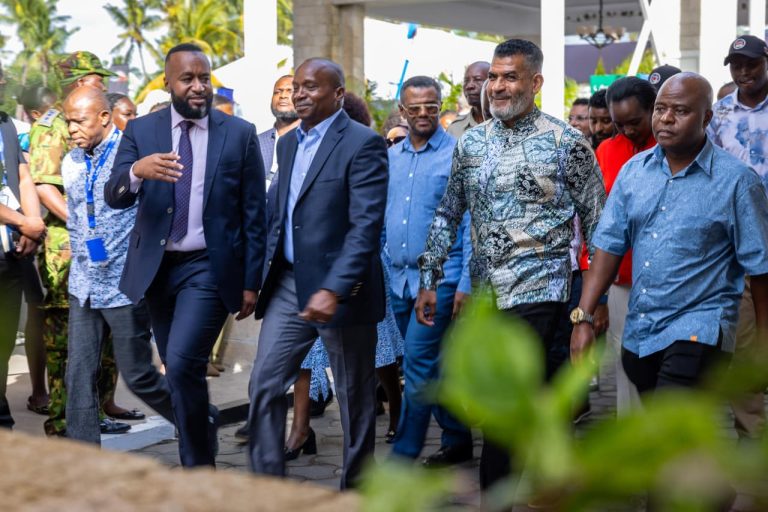 Deputy President Kithure Kindiki with other leaders in Vipingo, Kilifi county.