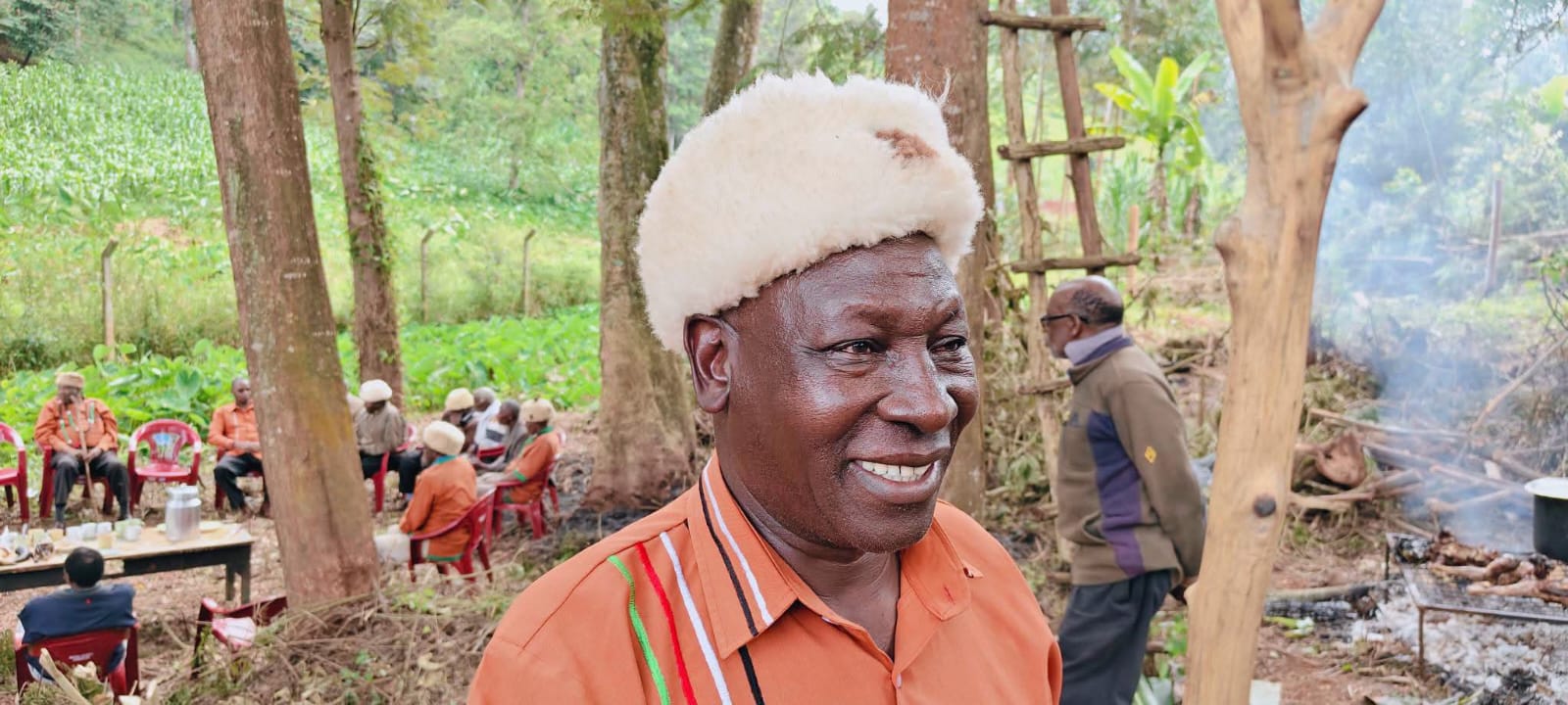 Kikuyu elder Kiiru Wa Ngechu speaking during the blessing of the one-acre land where Culture Centre will be established at Nduny'u trading center, Mahiga Ward, Othaya.