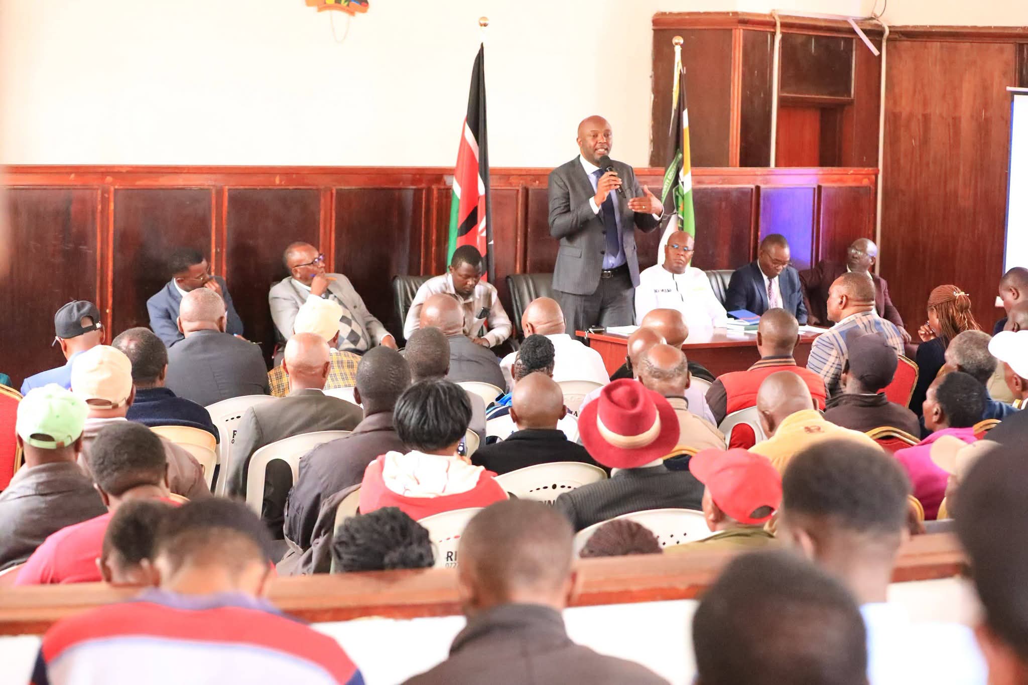 Murang'a governor Irungu Kang'ata addressing the forum yesterday.