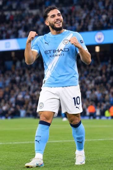 Manchester City sweep aside Norwich 5–0 in Carabao Cup rout