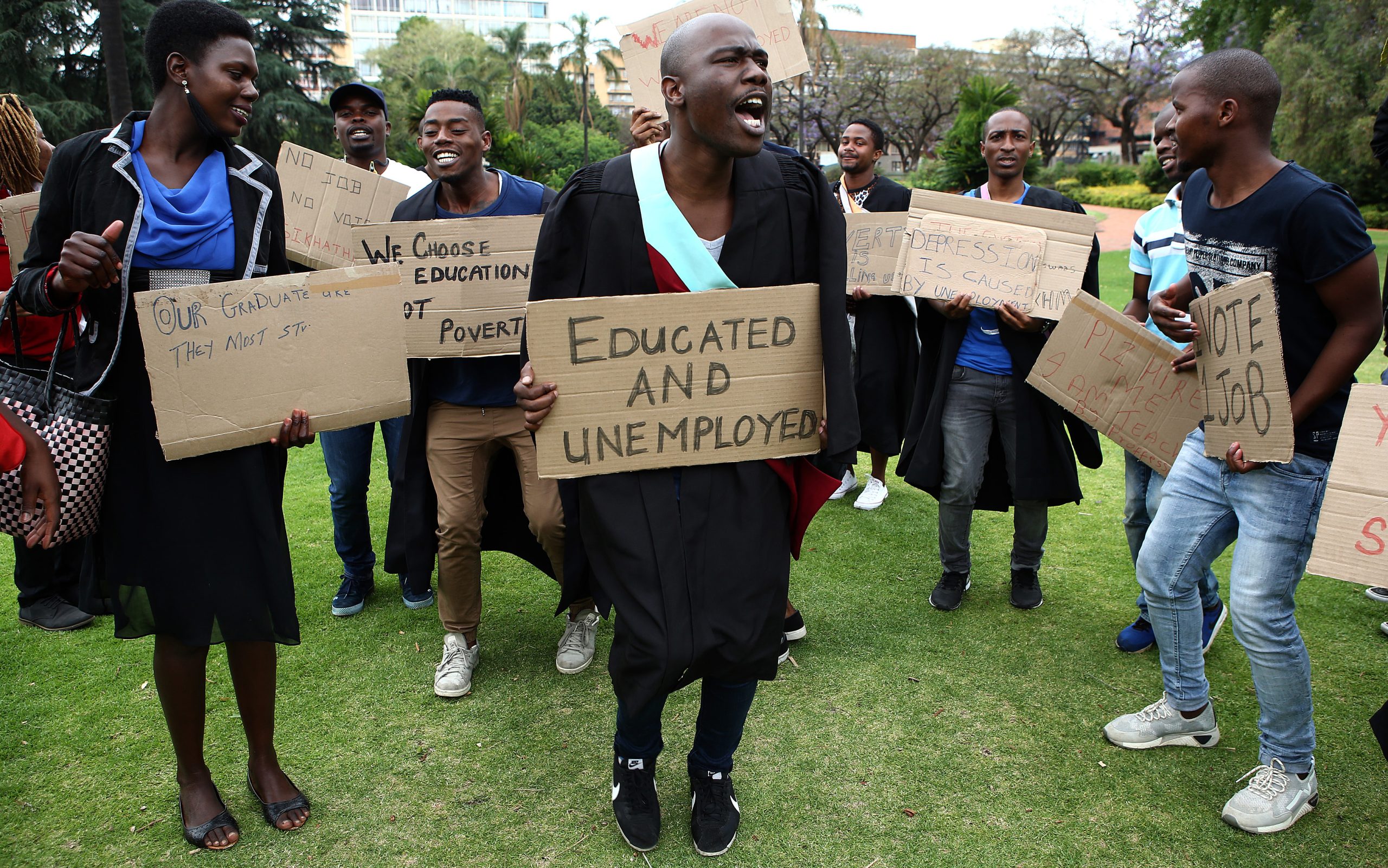 Unemployed graduates march to the Union Buildings