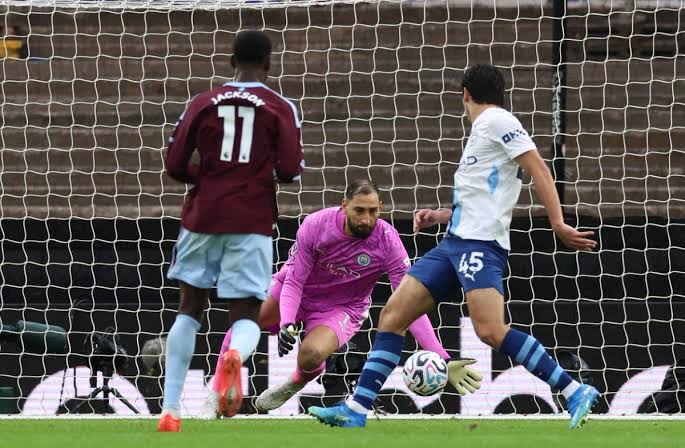 Aston Villa stun Manchester City