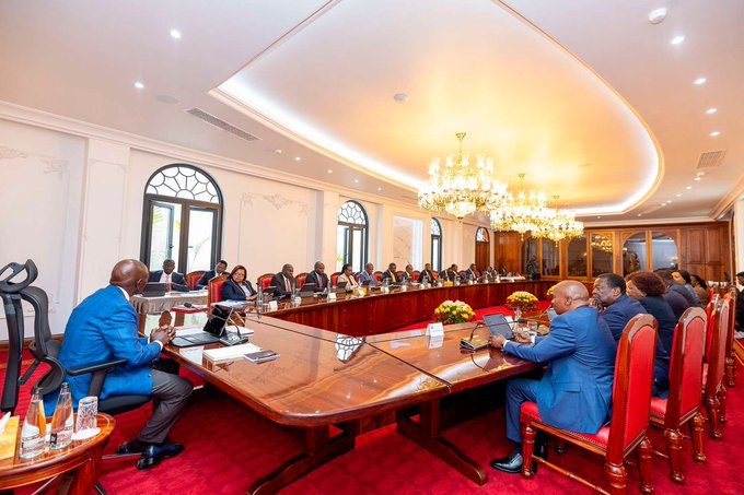 Cabinet in session