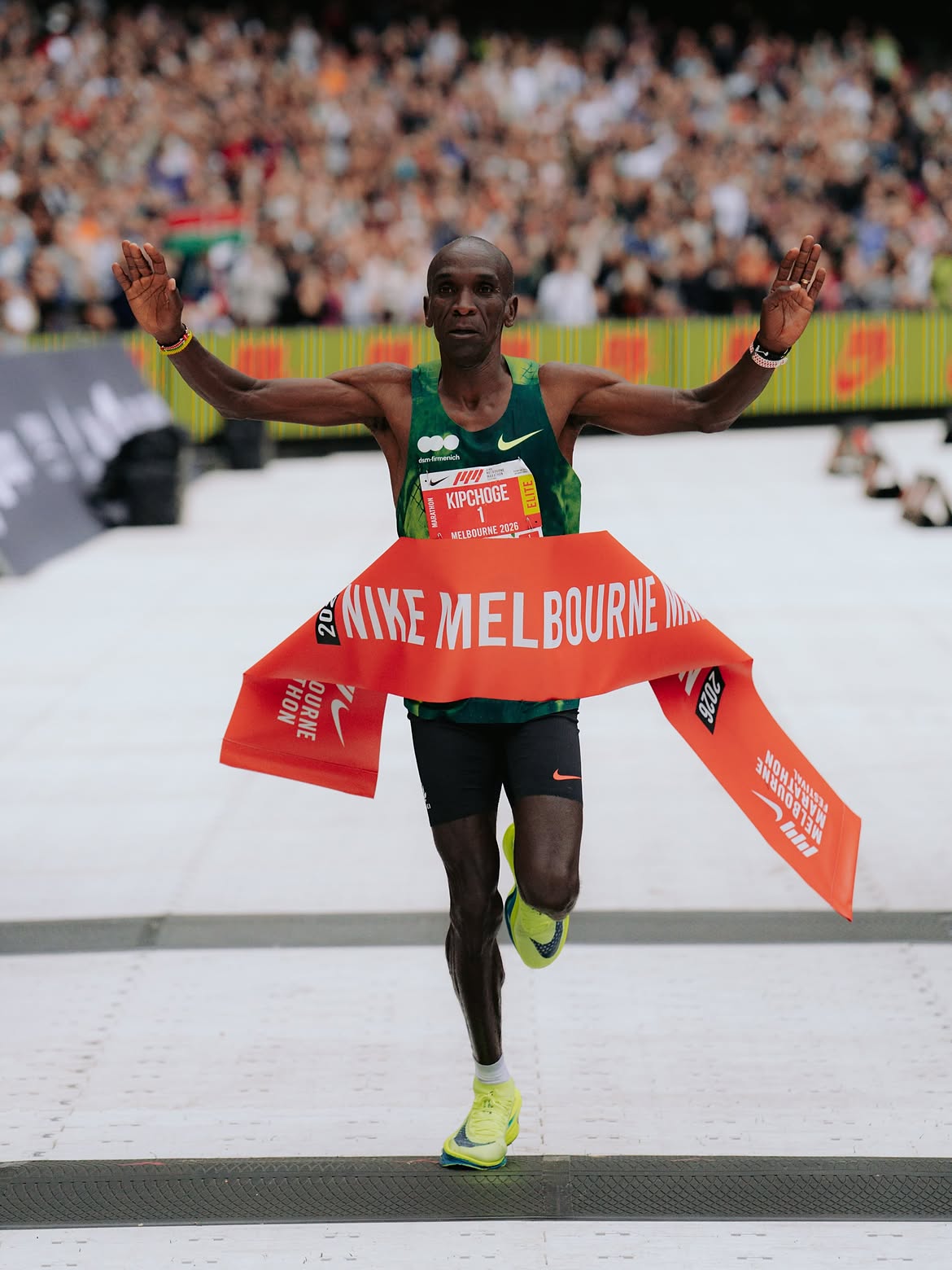 Kipchoge breaks Melbourne record to claim first marathon win in three years