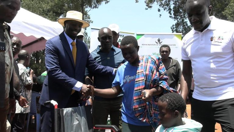 Obaga Momanyi interacting with the residents has urged leaders to prioritise the needs of persons with disabilities